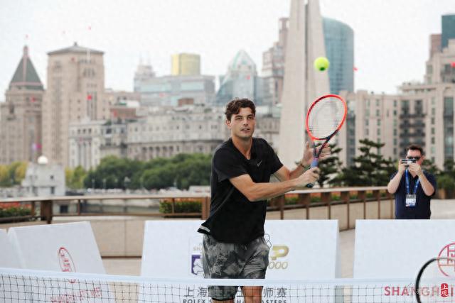 年轻球员的 年轻球员的